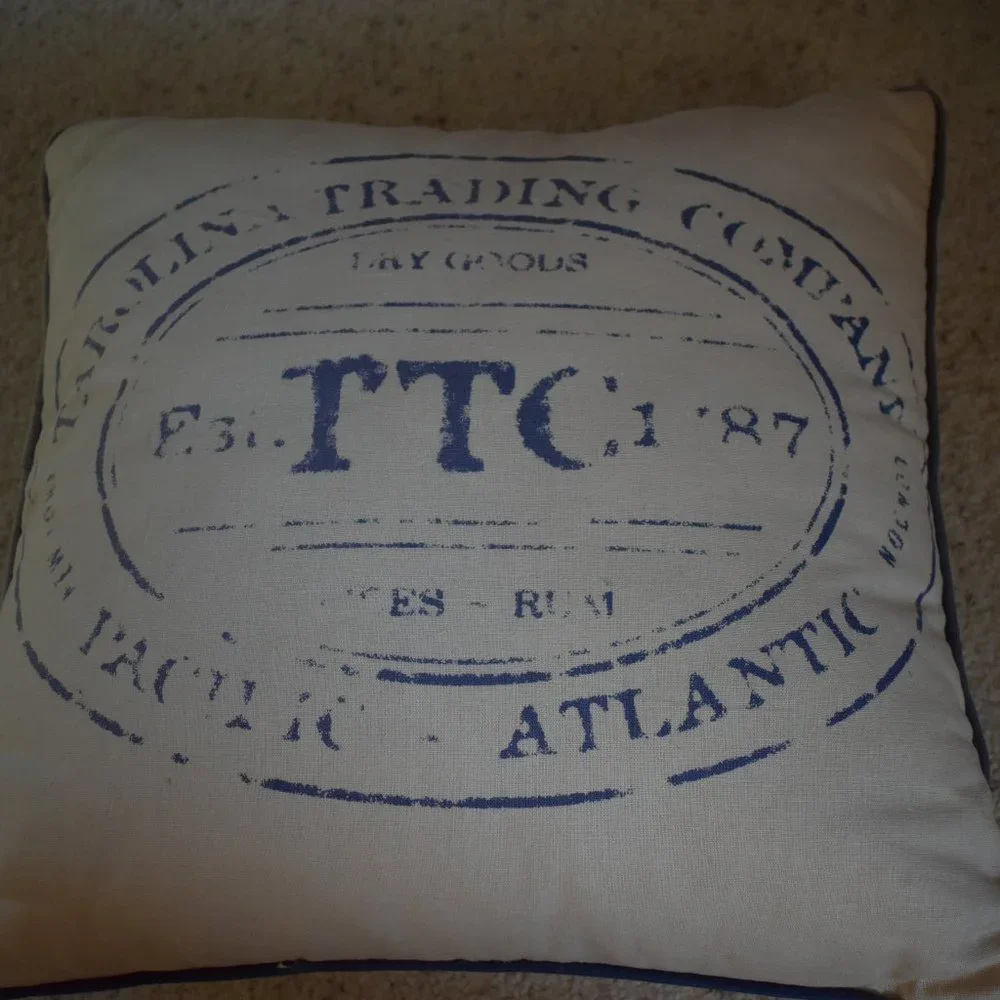 Nautical Toss Accent Pillow Linen/Blue Piping